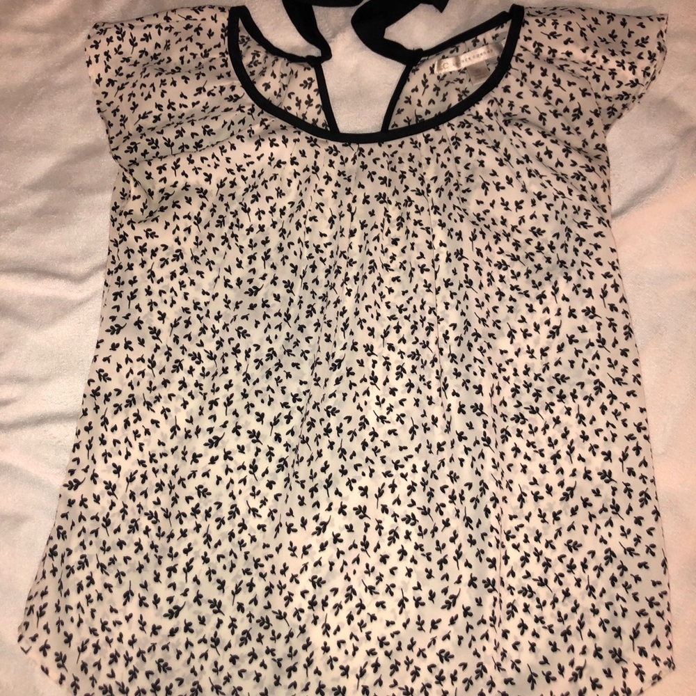 LC Black & White Floral Blouse